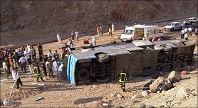 #Egypte: 14 morts après la chute d’un bus depuis un pont