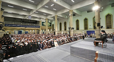 Sayed Khamenei: la société islamique a besoin de lutter pour préserver les valeurs de la Révolution

