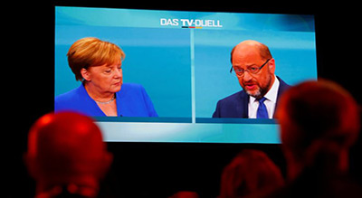 Elections en Allemagne: Merkel plus favorite que jamais après le duel télévisé

