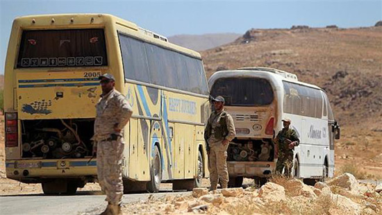 Washington bloque un convoi de terroristes et leurs familles en Syrie, accuse le Hezbollah
