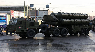 La Turquie signe un contrat avec la Russie pour l’achat de systèmes antiaériens S-400

