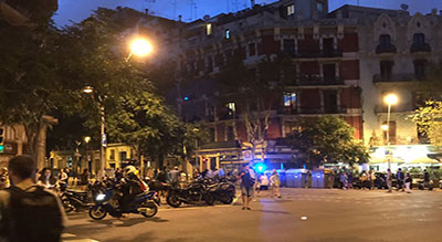 #Barcelone: opération antiterroriste après une fausse alerte, la #SagradaFamilia évacuée