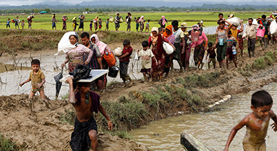 Le flux massif de Rohingyas au Bangladesh continue
