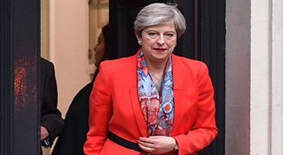 GB: des élus conservateurs réclament le départ de Theresa May
