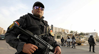 #Egypte: au moins 35 policiers et soldats tués dans des combats avec des extrémistes