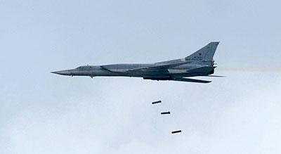 #Syrie : des bombardiers russes frappent des cibles de «#Daech» avec des #missiles longue portée