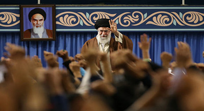 Sayed Khamenei: Qualifier le peuple iranien de terroriste est une preuve de la stupidité de Trump
