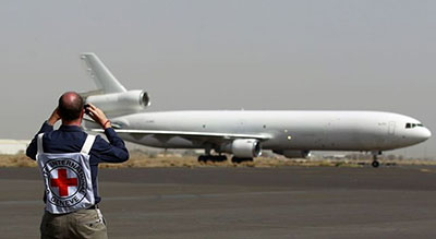 Un premier avion d’aide humanitaire atterrit à Sanaa depuis début novembre

