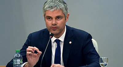 Première défection d’envergure pour le nouveau patron de la droite
