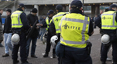 Espagne et Pays-Bas : une fusillade et des attaques au couteau
