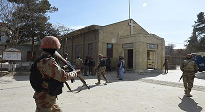 Huit morts dans un attentat suicide contre une église au Pakistan, «Daech» revendique
