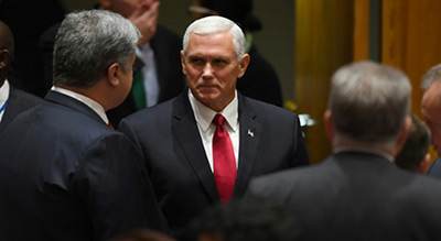Persona non grata, Pence reporte son voyage au Proche-Orient
