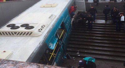 #Moscou : un #bus rentre dans un #passage_piéton souterrain, 5 morts, 15 blessés