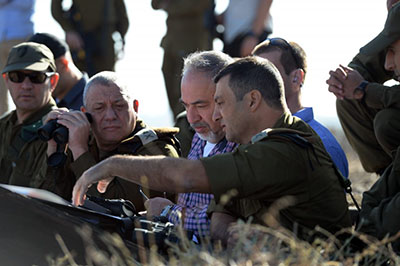 #Lieberman rencontre #Eizenkot pour discuter de la situation actuelle