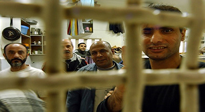 C’est ainsi que les prisonniers palestiniens paient le prix de leur «séjour» en prison!
