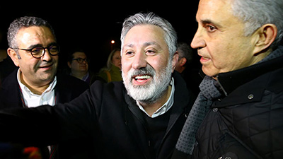 Turquie: deux journalistes du quotidien d’opposition Cumhuriyet libérés