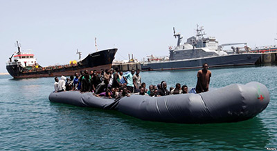 Migrations: la formation des garde-côtes libyens avance, selon l’UE
