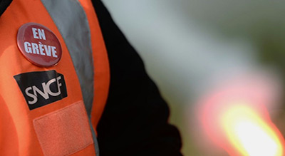 Grève SNCF: La France se prépare à un mardi noir dans les transports
