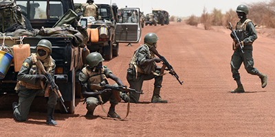 #Mali: 30 terroristes tués par les troupes françaises et maliennes