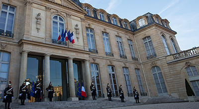 Paris promet une frappe surprise contre la Syrie si la décision est prise
