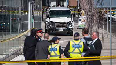 Canada : une camionnette percute des piétons à Toronto, 9 morts et 16 blessés