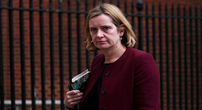 La ministre britannique de l’Intérieur contrainte à la démission


