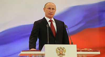 Russie: Poutine prête serment en tant que président, propose Medvedev comme Premier ministre
