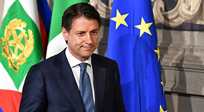 L’Italie plongée dans une crise politique, les partis populistes s’insurgent
