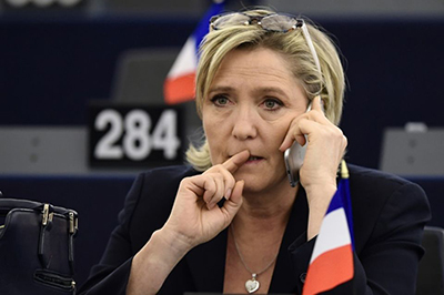 Marine Le Pen doit rembourser 300.000 euros au Parlement européen