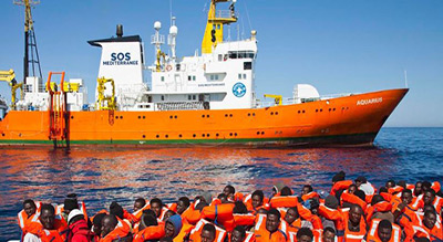 Crise de l’Aquarius: Macron dénonce le gouvernement italien, les Français dénoncent Macron
