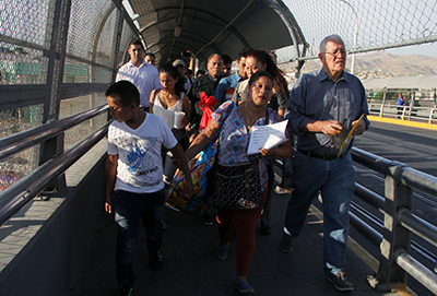 USA: Près de 1400 familles de migrants sur 2500 ont été réunies 
