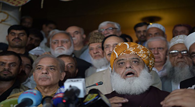 Pakistan/élections: Imran Khan vainqueur, un groupe de partis politiques rejette les résultats
