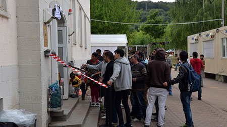 L’Allemagne aux prises avec la montée des actes anti-réfugiés.