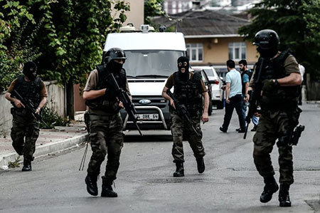 Turquie: fusillade devant le palais de Dolmabahçe à Istanbul, deux hommes arrêtés.