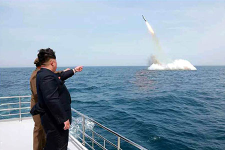 Corée du Nord: Kim Jong-Un ordonne aux troupes sur la frontière de se mettre en alerte.
