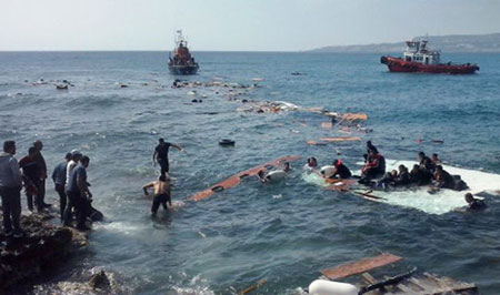 Nouveau drame en Méditerranée: au moins quarante migrants morts.