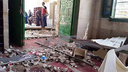 Les forces israéliennes envahissent de nouveau la mosquée d’al-Aqsa