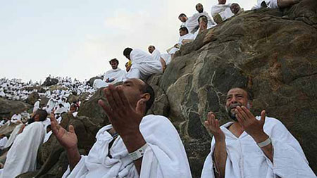 Arabie: les pèlerins sur le Mont Arafat, moment fort du hajj
