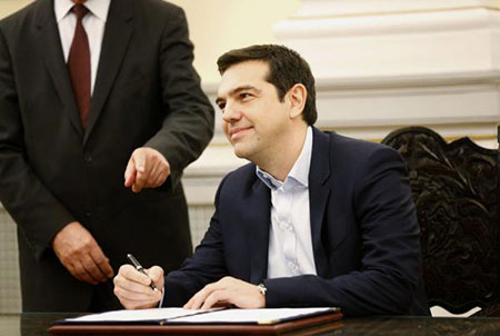 Grèce: Tsipras nomme son gouvernement, Tsakalotos reste aux Finances.