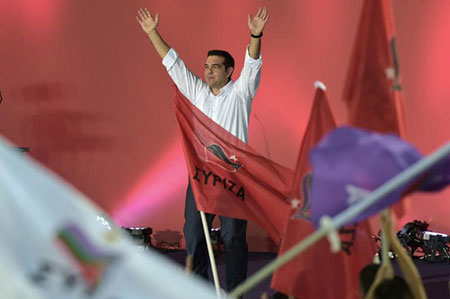 Grèce: Tsipras retrouve le pouvoir en gagnant un triple pari électoral.