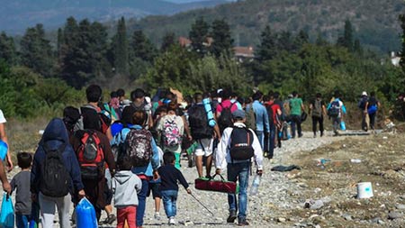 Crise des migrants: «Visage amical» de l’Allemagne, mesures «extrêmement fermes» en France.