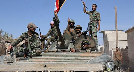 Syrie: l'armée passe à l'offensive aux environs de Damas et dans la province de Homs.