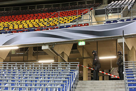 Une fausse alerte à la bombe force l'évacuation d'un stade en Allemagne