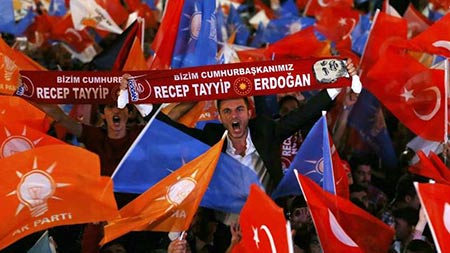 Turquie: Erdogan retrouve sa majorité absolue peut former un nouveau gouvernement.