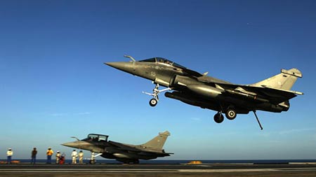 Feu vert du Parlement français pour prolonger les frappes aériennes en Syrie
