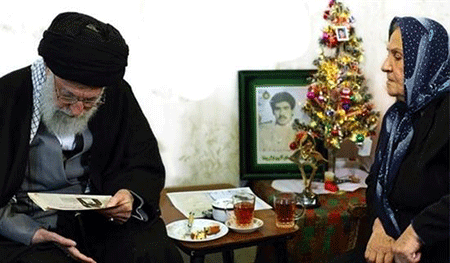 Iran : L’imam Khamenei rend visite à des familles chrétiennes pour Noël