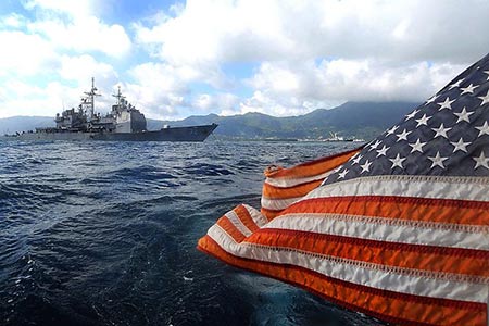 La marine américaine en déclin, relève le WSJ.