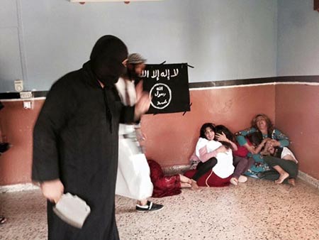 Esclave de «Daech»: «On nous loue, nous achète et nous offre en cadeau»
