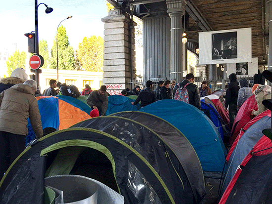 Vaste opération de police dans les campements de migrants à Paris

