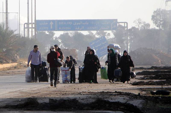Alep: l’Armée syrienne libre ouvre le feu sur 200 civils et torpille leur évacuation